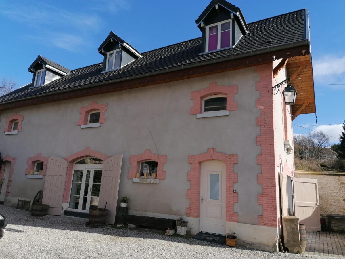 L'annexe du Château de Saint Genix Exterior foto